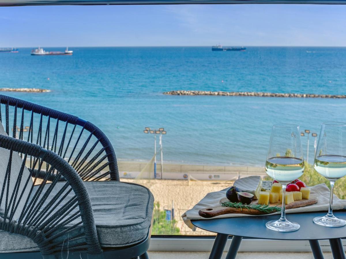 Sanders Kanika Sea Forum - Adorable 2-Bedroom Apartment With Sea View ليماسول المظهر الخارجي الصورة