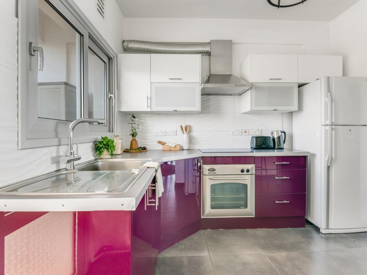 Sanders Kanika Sea Forum - Adorable 2-Bedroom Apartment With Sea View ليماسول المظهر الخارجي الصورة